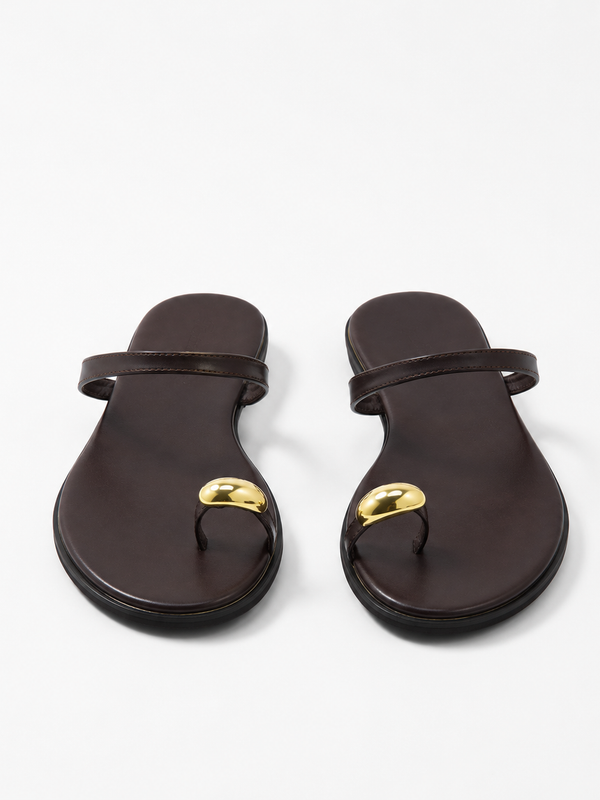 Sandálias Flip-Flop Detalhe Metálico